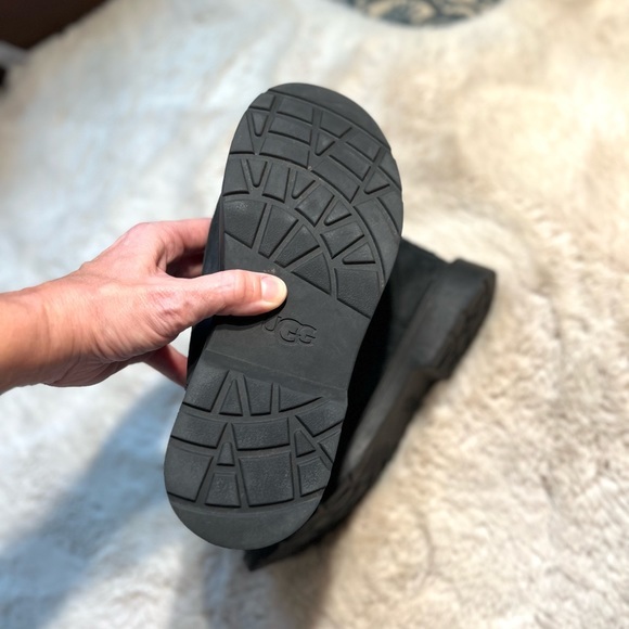 UGG® Kids' Kinzey Weather Zip-Up Winter Boots - Picture 11 of 11